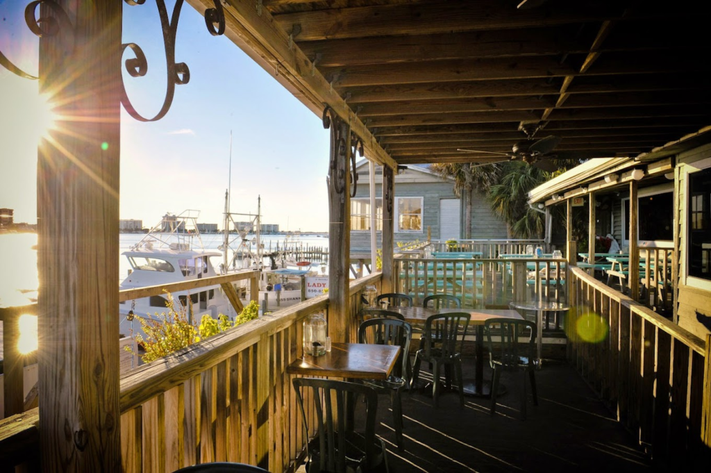 Best Places to Eat in Destin: Top 10 Restaurants image 4 - Best Places to Eat in Destin: Top 10 Restaurants